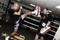 Alessio Smeriglio durante un allenamento sul ring nella sua palestra Pro Fighting Roma di Torpignattara